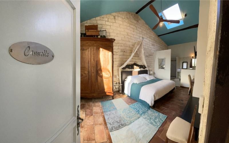 chambre Canelle- L'Escampe - restaurant LUNEL