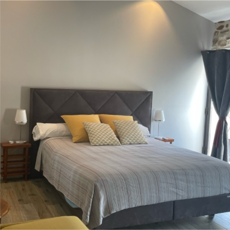 Chambre D’HÔTEs - L'Escampe - restaurant LUNEL